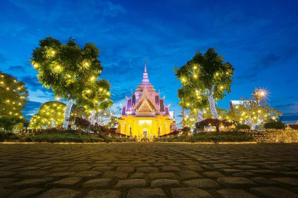 Ingtara Hotel Khon Kaen Dış mekan fotoğraf