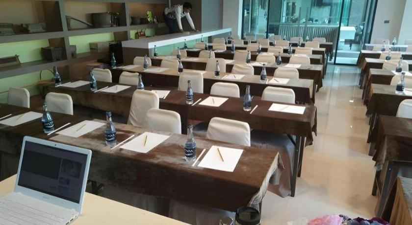 Ingtara Hotel Khon Kaen Dış mekan fotoğraf