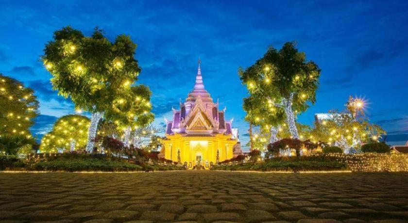 Ingtara Hotel Khon Kaen Dış mekan fotoğraf