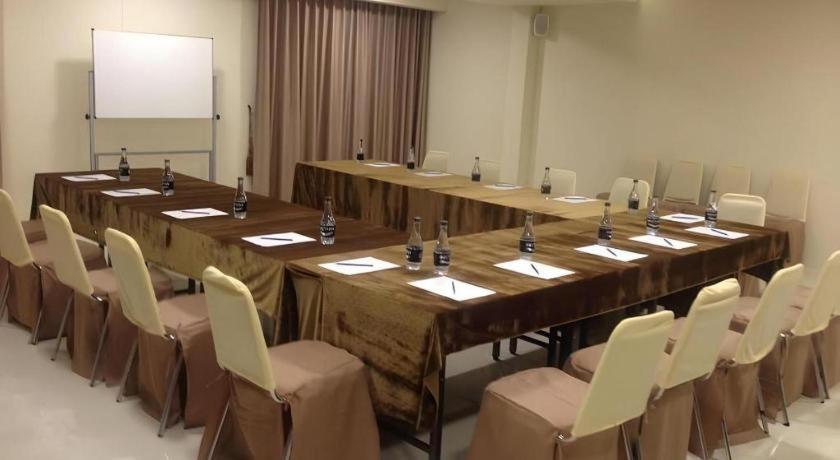 Ingtara Hotel Khon Kaen Dış mekan fotoğraf