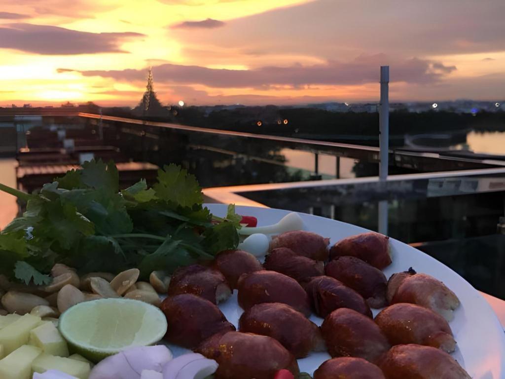Ingtara Hotel Khon Kaen Dış mekan fotoğraf